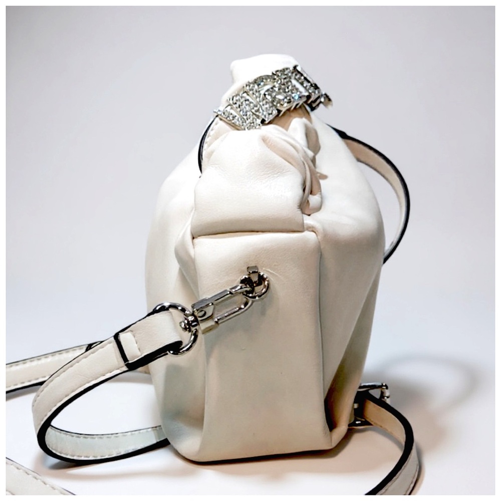 Alexander Wang ‘Scrunch’ Bag. White - Picture 3 of 9